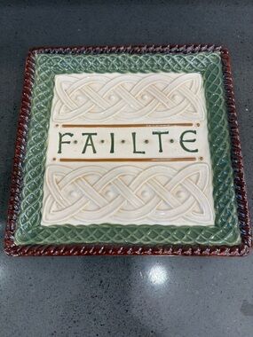 Ceramic 'Fáilte' Celtic Square Dish or Wall Plaque in Green, Cream & Brown